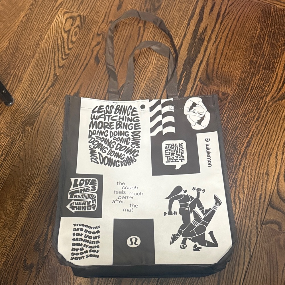 lululemon athletica Graphic Black and White Tote